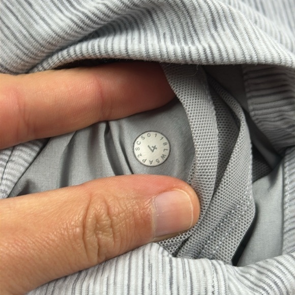 Lululemon On The Fly Pant *28" Wee Are From Space Nimbus Battleship / Ice Grey - Picture 5 of 8